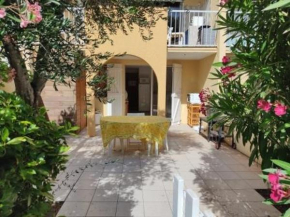 Location T2 Gruissan : Piscine, Parking, Clim, Proche Plage - Idéal Famille - FR-1-796-1